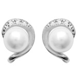 Boucles d'oreilles en argent 925/000 rhodié serties d'une perle d'imitation blanche et pavées d'oxydes de zirconium blancs.