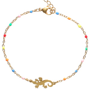 Bracelet composé d'une chaîne en acier doré avec perles en émail multicolore et d'une salamandre en acier doré. Fermoir mousqueton avec 3 cm de  rallonge.