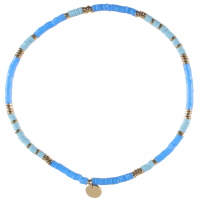 Bracelet élastique composé de perles en acier doré et de perles heishi en caoutchouc de couleur bleue.