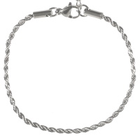 Bracelet composé d'une chaîne tressée en acier argenté. Fermoir mousqueton avec 3 cm de rallonge.