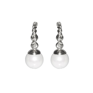 Boucles d'oreilles créoles ouvertes fil torsade en acier argenté avec une perle d'imitation.