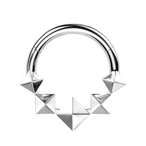 Piercing anneau avec 5 diamants 3D en titane argenté.