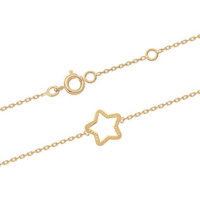 Bracelet composé d'une chaîne et d'une étoile ajourée en plaqué or jaune 18 carats. Fermoir anneau ressort avec anneaux de rappel à 15 et 17 cm.