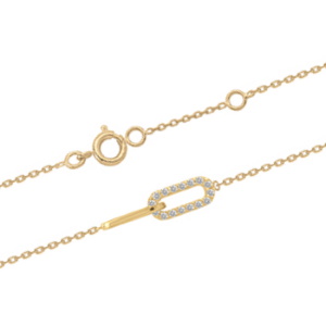 Bracelet composé d'une chaîne en plaqué or jaune 18 carats et de deux maillons dont un pavé d'oxydes de zirconium blancs. Fermoir anneau ressort avec anneaux de rappel à 16 et 18 cm.