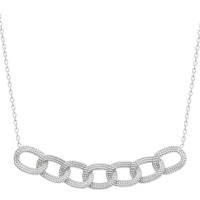 Collier composé d'une chaîne et un pendentif en forme de chaîne grosse maille en argent 925/000 rhodié. Fermoir mousqueton avec anneaux de rappel à 40, 42 et 45 cm.