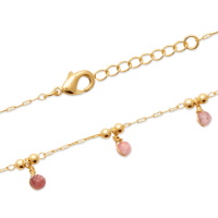 Bracelet composé d'une chaîne en plaqué or jaune 18 carats et 5 perles pendantes en véritable pierre de tourmaline. Fermoir mousqueton avec 3 cm de rallonge.