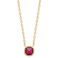 Collier composé d'une chaîne en plaqué or 18 carats et d'un pendentif serti d'une pierre de couleur violette. Fermoir mousqueton avec anneaux de rappel à 40, 42 et 45 cm.