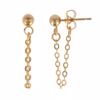 Boucles d'oreilles pendantes composées d'une puce et d'une chaîne en plaqué or jaune 18 carats.
