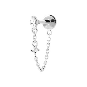 Boucle d'oreille composé d'une puce et d'une chaînette en argent 925 rhodié sertie d'un oxyde de zirconium blanc et reliée à une puce sertie d'un oxyde de zirconium blanc. Vendu à l'unité. 