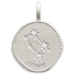 Pendentif avec motif de la constellation du signe du zodiaque Gémeaux (Gemini en latin) en argent 925/000 rhodié et oxydes de zirconium.
