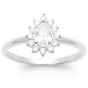 Bague en argent 925 rhodié surmontée d'un oxyde de zirconium blanc serti griffes en forme de goutte entouré d'oxydes de zirconium blancs.