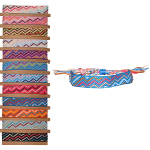 Bracelet brésilien fantaisie en textile multicolore avec motifs vagues. 12 coloris différents. Vendu à l'unité. Votre préférence en commentaire.