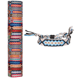 Bracelet brésilien fantaisie en textile multicolore avec motifs. 12 coloris différents. Vendu à l'unité. Votre préférence en commentaire.