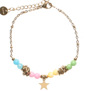 Bracelet composé d'une chaîne en acier doré, de perles multicolores et d'un pendant en forme d'étoile en acier doré. Fermoir mousqueton avec 3 cm de rallonge.