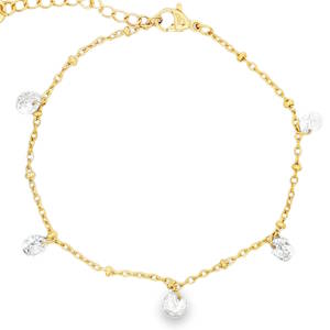 Ce somptueux bracelet chaîne en acier doré se distingue par son élégante maille fantaisie. La chaîne est ornée de cristaux rond de taille brillant, offrant une transparence parfaite et un éclat captivant. Un bijou sophistiqué au design intemporel, idéal pour rehausser votre style quotidien avec une touche de luxe discret. Fermoir mousqueton avec 3 cm de rallonge.