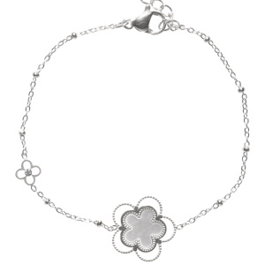 Bracelet composé d'une chaîne en acier argenté, d'une fleur en acier argenté sertie d'un strass et d'une fleur sertie de nacre. Fermoir mousqueton avec 3 cm de rallonge.