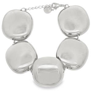 Ce bracelet façonné en acier argenté, offre une esthétique audacieuse et un éclat luxueux. Sa conception contemporaine et ses maillons polis en font un accessoire remarquable, idéal pour rehausser une variété de tenues avec une touche de sophistication. Fermoir mousqueton avec 3 cm de rallonge.