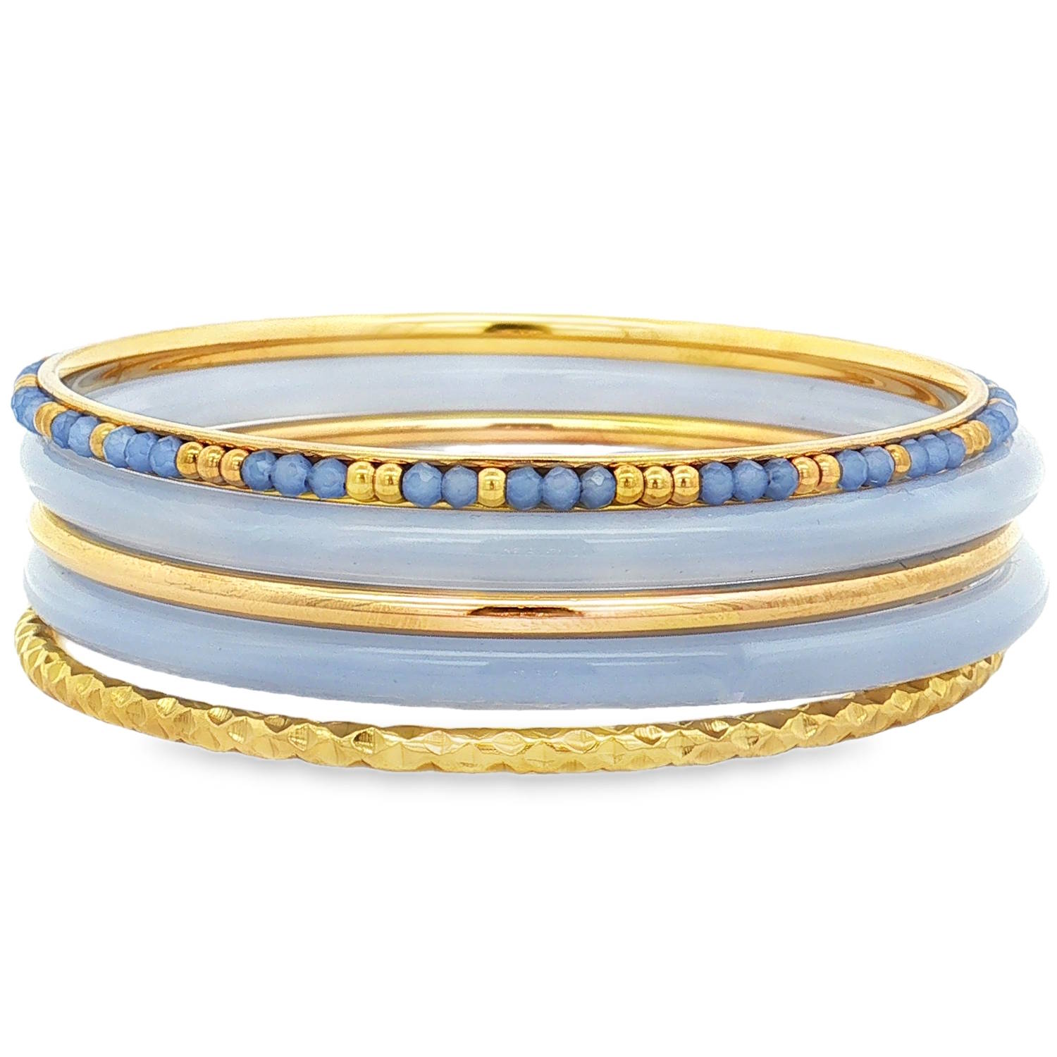 Cet élégant ensemble de 5 bracelets empilables (style bangle) associe avec finesse la chaleur du métal doré à la douceur de teintes bleutées, offrant un design à la fois moderne et intemporel.<br/>Deux bracelets épais à la finition lisse et arrondie, arborant une délicate nuance bleu pastel translucide.<br/>Un jonc fin orné d'une alternance régulière de petites perles facettées bleu azur et de perles dorées lisses, apportant une touche de texture et d'éclat.<br/>Un bracelet jonc en acier doré travaillé avec un effet diamanté qui accroche magnifiquement la lumière et un bracelet jonc fin et lisse en acier doré.<br/>L'ensemble se compose de plusieurs pièces distinctes conçues pour être portées ensemble ou séparément. Jonc Lot Perle Adolescent Adulte Eté Femme Fille Printemps Cet élégant ensemble de 5 bracelets empilables (style bangle) associe avec finesse la chaleur du métal doré à la douceur de teintes bleutées, offrant un design à la fois moderne et intemporel.<br/>Deux bracelets épais à la finition lisse et arrondie, arborant une délicate nuance bleu pastel translucide.<br/>Un jonc fin orné d'une alternance régulière de petites perles facettées bleu azur et de perles dorées lisses, apportant une touche de texture et d'éclat.<br/>Un bracelet jonc en acier doré travaillé avec un effet diamanté qui accroche magnifiquement la lumière et un bracelet jonc fin et lisse en acier doré.<br/>L'ensemble se compose de plusieurs pièces distinctes conçues pour être portées ensemble ou séparément. Jonc Lot Perle Adolescent Adulte Eté Femme Fille Printemps