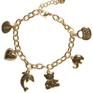 Bracelet composé d'une chaîne et de breloques en forme de coquillage, de cœur, de dauphin, de nounours, d'éléphant et de sac en acier doré. Fermoir mousqueton avec 2 cm de rallonge.