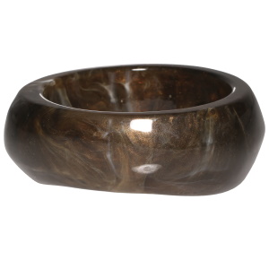 Bracelet jonc fermé rigide en résine de couleur marron.