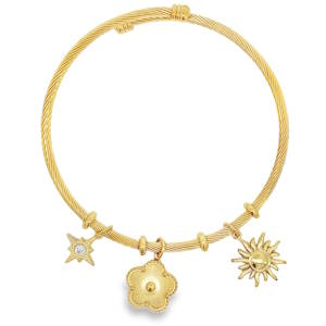 Rehaussez votre style avec ce charmant bracelet jonc en acier doré. Ce bracelet de type charm's est orné d'un trèfle, d'un soleil et d'une étoile sertie d'un strass, ajoutant une touche d'éclat céleste. Le design raffiné en fait un bijou précieux, parfait pour exprimer votre personnalité unique.