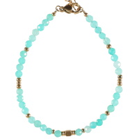 Bracelet composé de perles en véritable pierre d'amazonite et de perles en acier doré. Fermoir mousqueton avec 3 cm de rallonge.