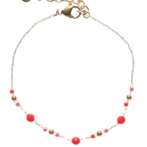 Bracelet composé d'une chaîne avec boules en acier doré, de perles cylindriques de couleur rose et de perles rondes de couleur rouge. Fermoir mousqueton avec3 cm de rallonge.