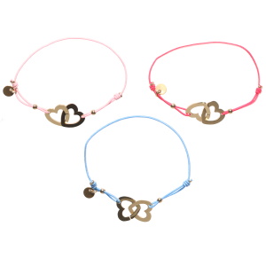 Lot de 3 bracelets composés d'un cordon élastique en coton de couleur et de deux cœurs entrelacés en acier doré.