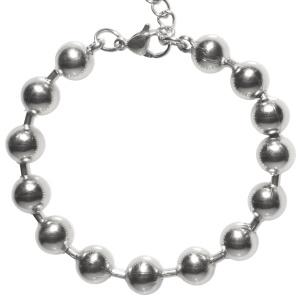 Bracelet composé d'une chaîne boules en acier argenté. Fermoir mousqueton avec 2 cm de rallonge.