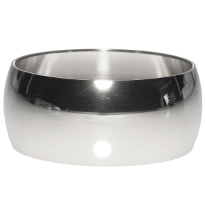 Bracelet manchette fermé rigide en acier argenté.