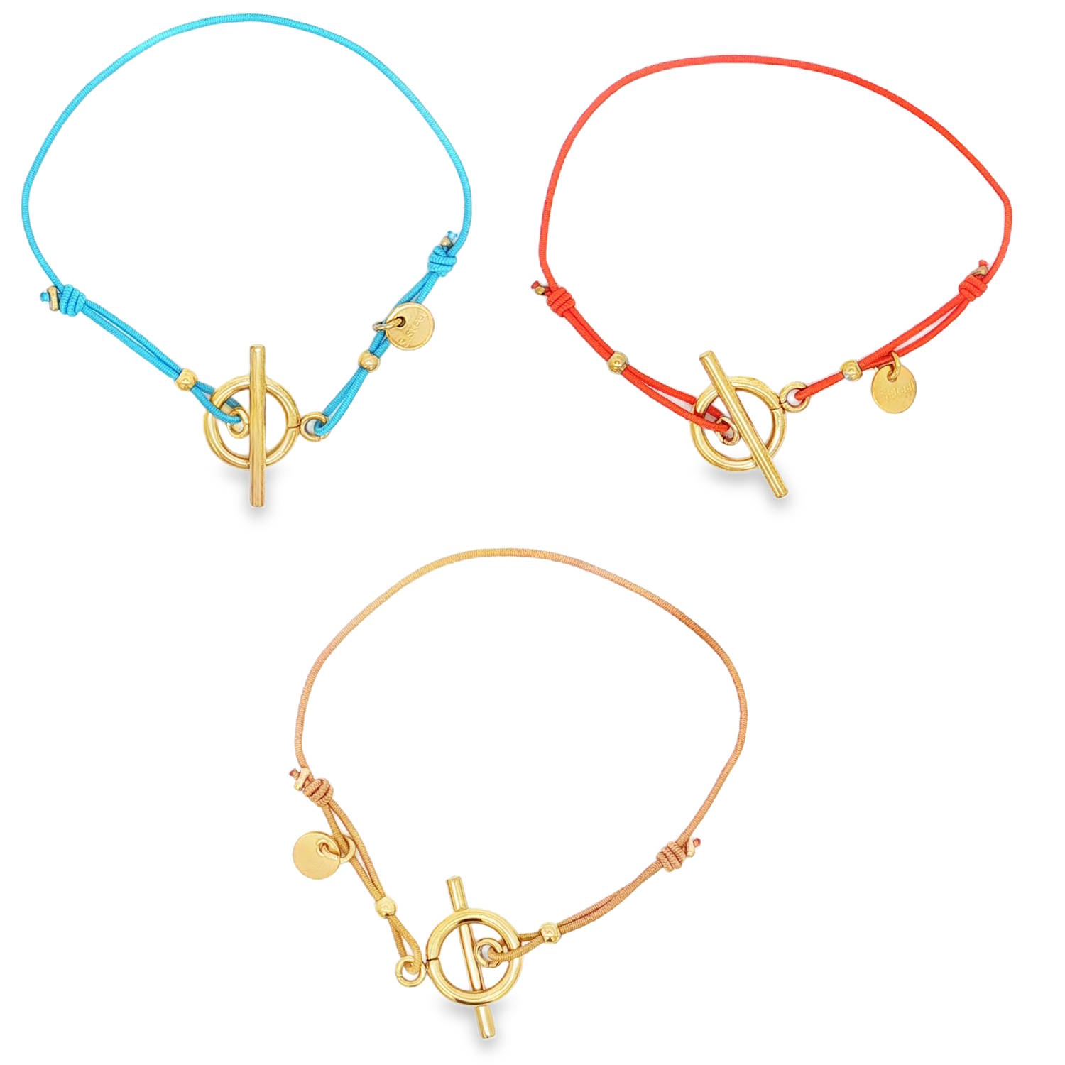 Explorez l'élégance subtile avec ce lot de 3 bracelets élastiques charmants, confectionnés en coton de couleur et en acier doré.<br/>Chaque bracelet arbore un design distinct, combinant simplicité et raffinement.<br/>Des accessoires délicats qui ajoutent une touche de luxe discret à votre style quotidien. Cercle Elastique Lot Rond Adolescent Adulte Femme Fille Indémodable Explorez l'élégance subtile avec ce lot de 3 bracelets élastiques charmants, confectionnés en coton de couleur et en acier doré.<br/>Chaque bracelet arbore un design distinct, combinant simplicité et raffinement.<br/>Des accessoires délicats qui ajoutent une touche de luxe discret à votre style quotidien. Cercle Elastique Lot Rond Adolescent Adulte Femme Fille Indémodable