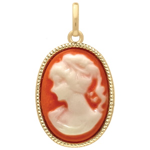 Pendentif camée représentant une femme serti sur un médaillon ovale en plaqué or jaune 18 carats 