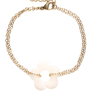 Bracelet composé d'une double chaîne en acier doré et d'une fleur de couleur blanche. Fermoir mousqueton avec 3 cm de rallonge.