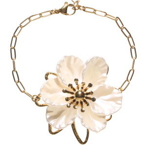 Bracelet composé d'une chaîne en acier doré et d'une fleur en nacre d'imitation. Fermoir mousqueton avec 3 cm de rallonge.