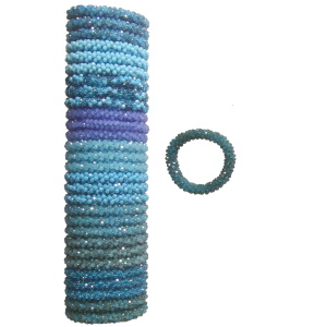 Bracelet fantaisie élastique composé de perles de cristaux bleus. 10 coloris différents. Vendu à l'unité.