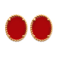 Boucles d'oreilles puces ovales en plaqué or jaune 18 carats serties d'une véritable pierre d'agate rouge.
