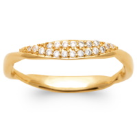 Bague anneau difforme en plaqué or jaune 18 carats et pavée en partie d'oxydes de zirconium blancs.