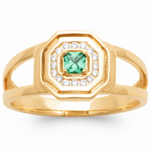 Bague en plaqué or jaune 18 carats surmontée d'une pierre de couleur verte sertie griffes entourée d'un pavage d'oxydes de zirconium blancs.