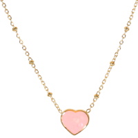 Collier composé d'une chaîne en acier doré et d'un pendentif en forme de cœur pavé d'émail de couleur rose. Fermoir mousqueton avec 5 cm de rallonge.