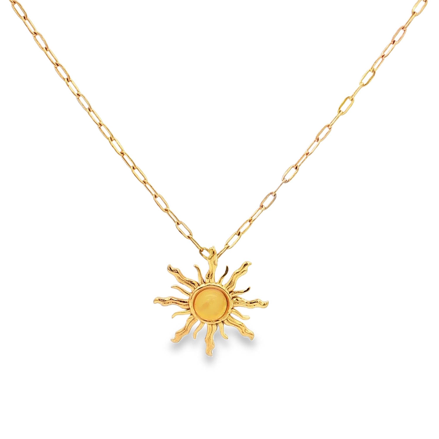 Apportez une touche de lumière et de mystère à votre décolleté avec ce collier raffiné. Alliant force et délicatesse, ce bijou se distingue par son pendentif travaillé et son allure bohème-chic.<br/>Une pièce centrale en forme de soleil flamboyant. Ses rayons ondulés, aux finitions texturées, entourent un cabochon central délicat.<br/>Le cœur du soleil est orné d'un cabochon lisse jaune aux reflets chaleureux, entouré de rayons ondulés texturés qui captent la lumière à chaque mouvement.<br/>Un mousqueton sécurisé accompagné d'une chaînette d'extension, permettant d'ajuster parfaitement la taille à votre morphologie. Rond Soleil Adolescent Adulte Eté Femme Fille Nature Printemps Apportez une touche de lumière et de mystère à votre décolleté avec ce collier raffiné. Alliant force et délicatesse, ce bijou se distingue par son pendentif travaillé et son allure bohème-chic.<br/>Une pièce centrale en forme de soleil flamboyant. Ses rayons ondulés, aux finitions texturées, entourent un cabochon central délicat.<br/>Le cœur du soleil est orné d'un cabochon lisse jaune aux reflets chaleureux, entouré de rayons ondulés texturés qui captent la lumière à chaque mouvement.<br/>Un mousqueton sécurisé accompagné d'une chaînette d'extension, permettant d'ajuster parfaitement la taille à votre morphologie. Rond Soleil Adolescent Adulte Eté Femme Fille Nature Printemps