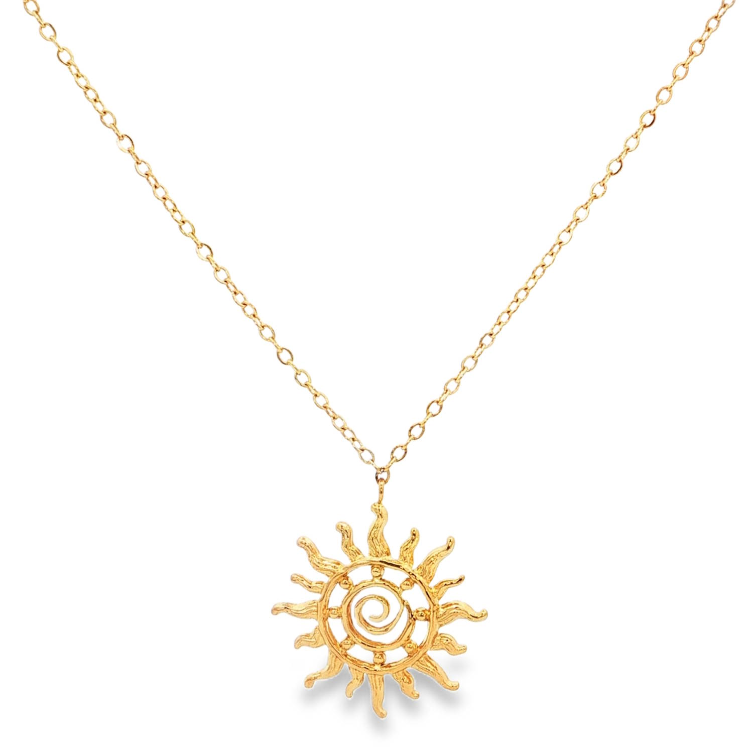 Ce collier en acier se distingue par son design à la fois solaire et bohème, idéal pour apporter une touche d'éclat et de symbolisme à votre tenue.<br/>Au centre de l'attention se trouve un soleil stylisé au fini texturé. Le cœur du pendentif arbore une spirale délicate, symbole d'évolution et d'énergie, entourée d'ajours géométriques qui rappellent une roue ancienne ou une boussole.<br/>Les rayons du soleil sont travaillés avec des formes ondulées et organiques, donnant une impression de mouvement et de chaleur naturelle.<br/>Un mousqueton sécurisé accompagné d'une chaînette d'extension, permettant d'ajuster parfaitement la taille à votre morphologie. Rond Soleil Adolescent Adulte Femme Fille Indémodable Nature Ce collier en acier se distingue par son design à la fois solaire et bohème, idéal pour apporter une touche d'éclat et de symbolisme à votre tenue.<br/>Au centre de l'attention se trouve un soleil stylisé au fini texturé. Le cœur du pendentif arbore une spirale délicate, symbole d'évolution et d'énergie, entourée d'ajours géométriques qui rappellent une roue ancienne ou une boussole.<br/>Les rayons du soleil sont travaillés avec des formes ondulées et organiques, donnant une impression de mouvement et de chaleur naturelle.<br/>Un mousqueton sécurisé accompagné d'une chaînette d'extension, permettant d'ajuster parfaitement la taille à votre morphologie. Rond Soleil Adolescent Adulte Femme Fille Indémodable Nature