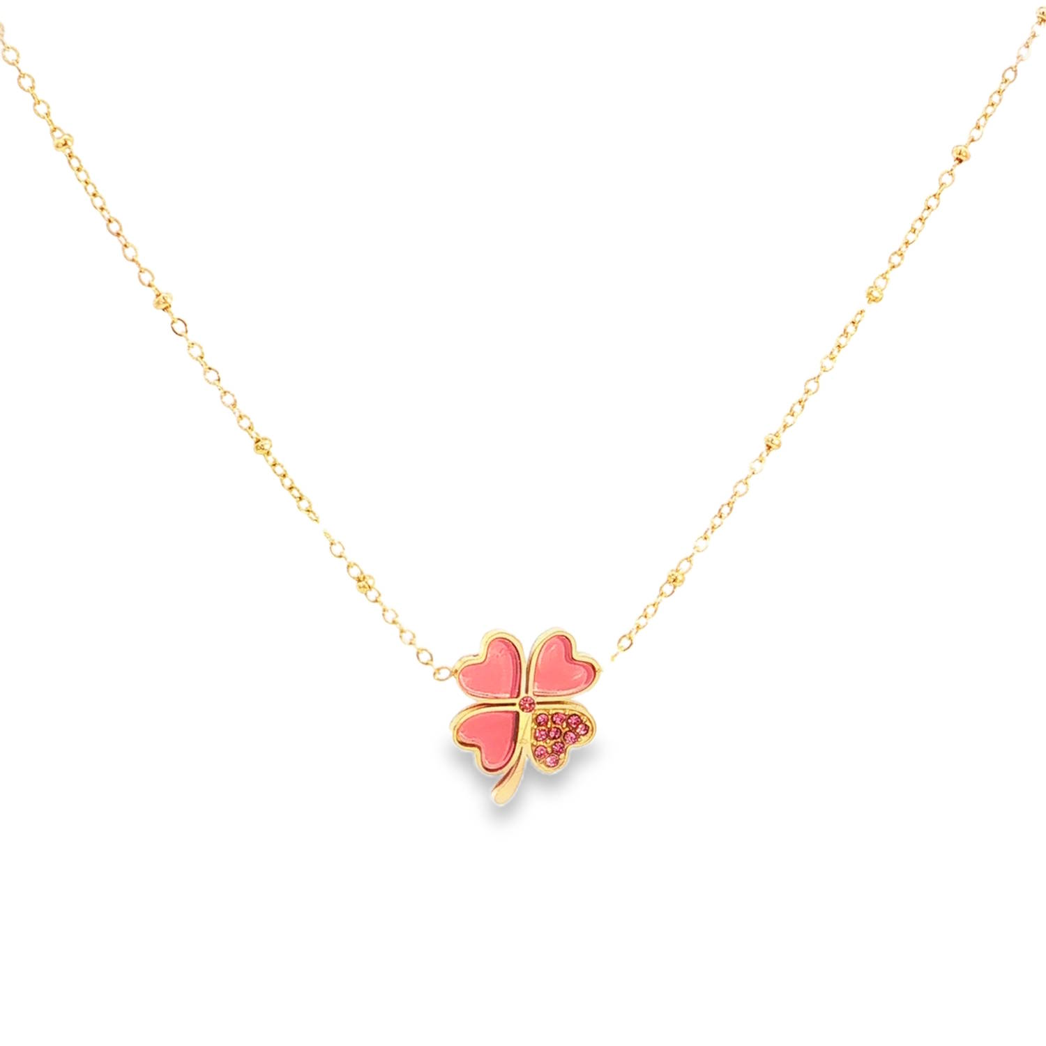 Ce magnifique collier associe l'élégance intemporelle et une touche de modernité colorée, conçu pour apporter une note de fraîcheur et de chance à votre garde-robe.<br/>Au cœur de ce bijou se trouve un pendentif en forme de trèfle à quatre feuilles, symbole universel de bonheur et de fortune. Le design se distingue par une asymétrie poétique et raffinée.<br/>Trois des quatre folioles en forme de cœur sont délicatement recouvert d'un émail rose pastel, offrant une finition lisse, brillante et intensément féminine. Chaque pétale est bordé d'un fin liseré doré qui souligne ses contours avec précision.<br/>Rompant la monotonie avec audace, le quatrième pétale inférieur droit est entièrement pavé de strass rose fuchsia. Ce contraste de texture et de nuance crée un jeu de lumière étincelant à chaque mouvement.<br/>Le centre du trèfle est marqué par un petit strass rose vif, tandis qu'une délicate tige dorée s'échappe subtilement vers le bas, apportant un équilibre visuel parfait à l'ensemble.<br/>Un mousqueton sécurisé accompagné d'une chaînette d'extension, permettant d'ajuster parfaitement la taille à votre morphologie. Strass Trèfle Adolescent Adulte Eté Femme Fille Nature Printemps Symboles Ce magnifique collier associe l'élégance intemporelle et une touche de modernité colorée, conçu pour apporter une note de fraîcheur et de chance à votre garde-robe.<br/>Au cœur de ce bijou se trouve un pendentif en forme de trèfle à quatre feuilles, symbole universel de bonheur et de fortune. Le design se distingue par une asymétrie poétique et raffinée.<br/>Trois des quatre folioles en forme de cœur sont délicatement recouvert d'un émail rose pastel, offrant une finition lisse, brillante et intensément féminine. Chaque pétale est bordé d'un fin liseré doré qui souligne ses contours avec précision.<br/>Rompant la monotonie avec audace, le quatrième pétale inférieur droit est entièrement pavé de strass rose fuchsia. Ce contraste de texture et de nuance crée un jeu de lumière étincelant à chaque mouvement.<br/>Le centre du trèfle est marqué par un petit strass rose vif, tandis qu'une délicate tige dorée s'échappe subtilement vers le bas, apportant un équilibre visuel parfait à l'ensemble.<br/>Un mousqueton sécurisé accompagné d'une chaînette d'extension, permettant d'ajuster parfaitement la taille à votre morphologie. Strass Trèfle Adolescent Adulte Eté Femme Fille Nature Printemps Symboles