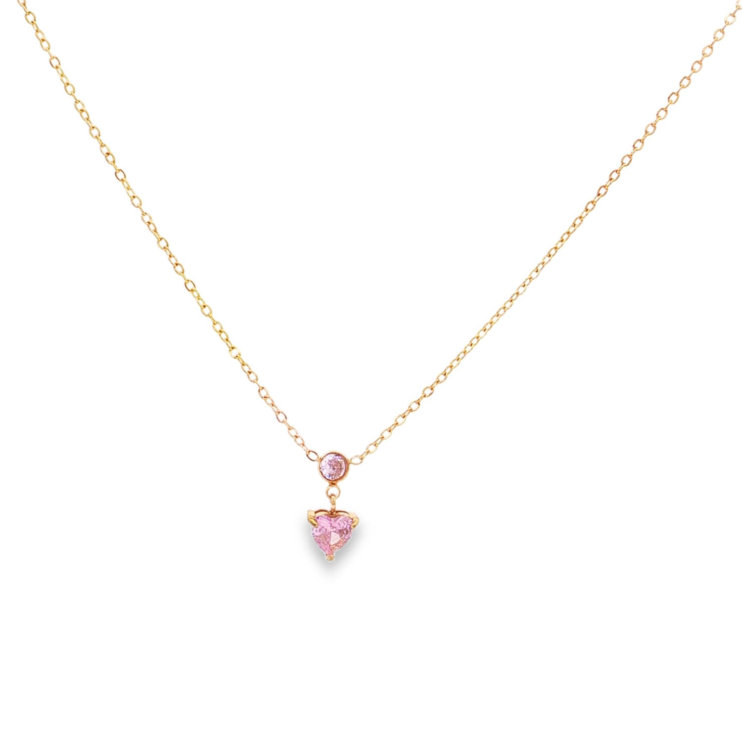 Apportez une touche de douceur, de romantisme et d’élégance à votre style avec ce magnifique collier fin en acier inoxydable doré. Conçu pour durer sans perdre son éclat, ce bijou délicat se distingue par son raffinement discret et ses détails poétiques.<br/>Un premier petit strass rond d'un rose tendre, serti clos, intégré directement sur la chaîne.<br/>Un second pendentif en forme de cœur facetté rose, suspendu délicatement pour capturer la lumière à chacun de vos mouvements.<br/>Un mousqueton sécurisé accompagné d'une chaînette d'extension, permettant d'ajuster parfaitement la taille à votre morphologie. Coeur Solitaire Strass Adolescent Adulte Amour Femme Fille Indémodable Apportez une touche de douceur, de romantisme et d’élégance à votre style avec ce magnifique collier fin en acier inoxydable doré. Conçu pour durer sans perdre son éclat, ce bijou délicat se distingue par son raffinement discret et ses détails poétiques.<br/>Un premier petit strass rond d'un rose tendre, serti clos, intégré directement sur la chaîne.<br/>Un second pendentif en forme de cœur facetté rose, suspendu délicatement pour capturer la lumière à chacun de vos mouvements.<br/>Un mousqueton sécurisé accompagné d'une chaînette d'extension, permettant d'ajuster parfaitement la taille à votre morphologie. Coeur Solitaire Strass Adolescent Adulte Amour Femme Fille Indémodable