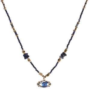 Collier composé de perles en acier doré, de perles de couleur bleue, de pierres de couleur bleu et d'un pendentif œil de Turquie en verre serti griffes. Fermoir mousqueton avec 5 cm de rallonge.