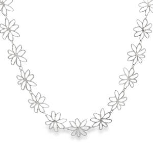 Cette délicate chaîne en acier argenté, ornée de motifs floraux ajourés, apporte une touche de fraîcheur et de féminité à toute tenue. Son design épuré et son éclat subtil en font un accessoire parfait pour un style élégant au quotidien. Un bijou raffiné qui célèbre la beauté de la nature avec une sophistication discrète. Fermoir mousqueton avec 5 cm de rallonge.