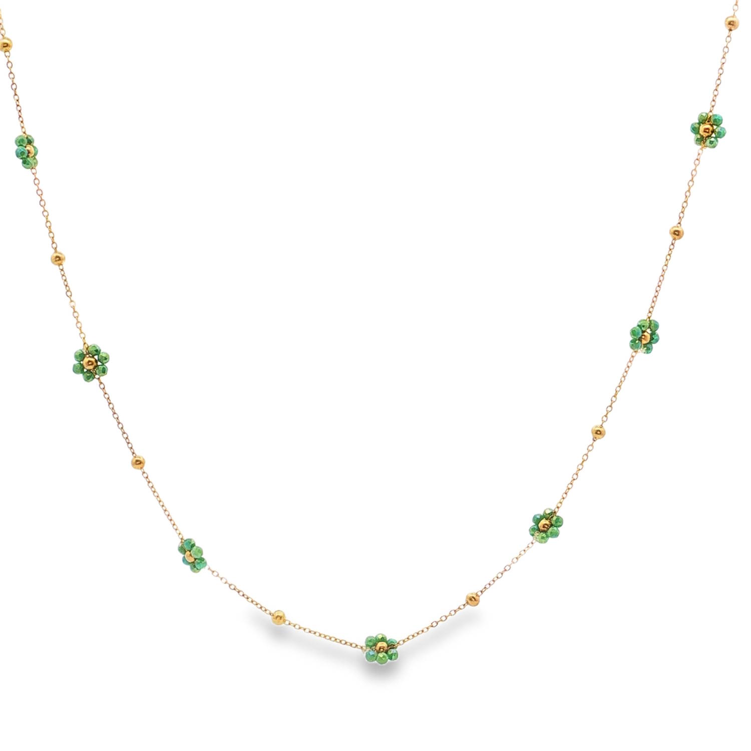 Ce collier en acier allie délicatesse et fraîcheur printanière. C’est une pièce à la fois ludique et raffinée qui apporte une touche de couleur douce à n'importe quelle tenue.<br/>Le bijou se compose d'une fine chaîne maille forçat en acier inoxydable doré, offrant une brillance durable et une grande finesse. Le design est rythmé par une alternance régulière d'éléments décoratifs.<br/>Le bijou est rythmé par de petites fleurs de type marguerites. Chaque fleur est composée de pétales en perles facettées vert clair, entourant un cœur doré scintillant.<br/>Entre chaque fleur, des perles dorées lisses sont disposées le long de la chaîne pour équilibrer la composition et accentuer l'éclat de l'ensemble.<br/>Un mousqueton sécurisé accompagné d'une chaînette d'extension, permettant d'ajuster parfaitement la taille à votre morphologie.
Perle Adolescent Adulte Eté Femme Fille Fleurs Nature Printemps Ce collier en acier allie délicatesse et fraîcheur printanière. C’est une pièce à la fois ludique et raffinée qui apporte une touche de couleur douce à n'importe quelle tenue.<br/>Le bijou se compose d'une fine chaîne maille forçat en acier inoxydable doré, offrant une brillance durable et une grande finesse. Le design est rythmé par une alternance régulière d'éléments décoratifs.<br/>Le bijou est rythmé par de petites fleurs de type marguerites. Chaque fleur est composée de pétales en perles facettées vert clair, entourant un cœur doré scintillant.<br/>Entre chaque fleur, des perles dorées lisses sont disposées le long de la chaîne pour équilibrer la composition et accentuer l'éclat de l'ensemble.<br/>Un mousqueton sécurisé accompagné d'une chaînette d'extension, permettant d'ajuster parfaitement la taille à votre morphologie.
Perle Adolescent Adulte Eté Femme Fille Fleurs Nature Printemps