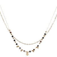 Collier double rangs composé d'une chaîne de 39 cm de long en acier doré, ainsi qu'une chaîne de 41 cm de long avec perles en acier doré surmontée de perles en véritable pierre d'agate et d'un pendentif cercle. Fermoir mousqueton avec 5 cm de rallonge.