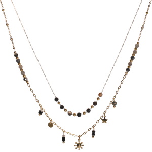 Collier double rangs composé d'une chaîne de 39 cm de long en acier doré avec des perles noires, ainsi qu'une chaîne de 42 cm de long avec pampilles soleil, étoile et pastille ronde en acier doré et de perles noires.<r/>Fermoir mousqueton avec 5 cm de rallonge.