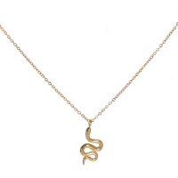 Collier composé d'une chaîne et d'un pendentif serpent en acier doré. Fermoir mousqueton avec 5 cm de rallonge.