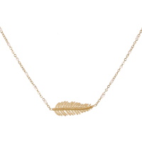 Collier composé d'une chaîne avec une feuille en acier doré et des perles en émail de couleur blanche. Fermoir mousqueton avec 5 cm de rallonge.